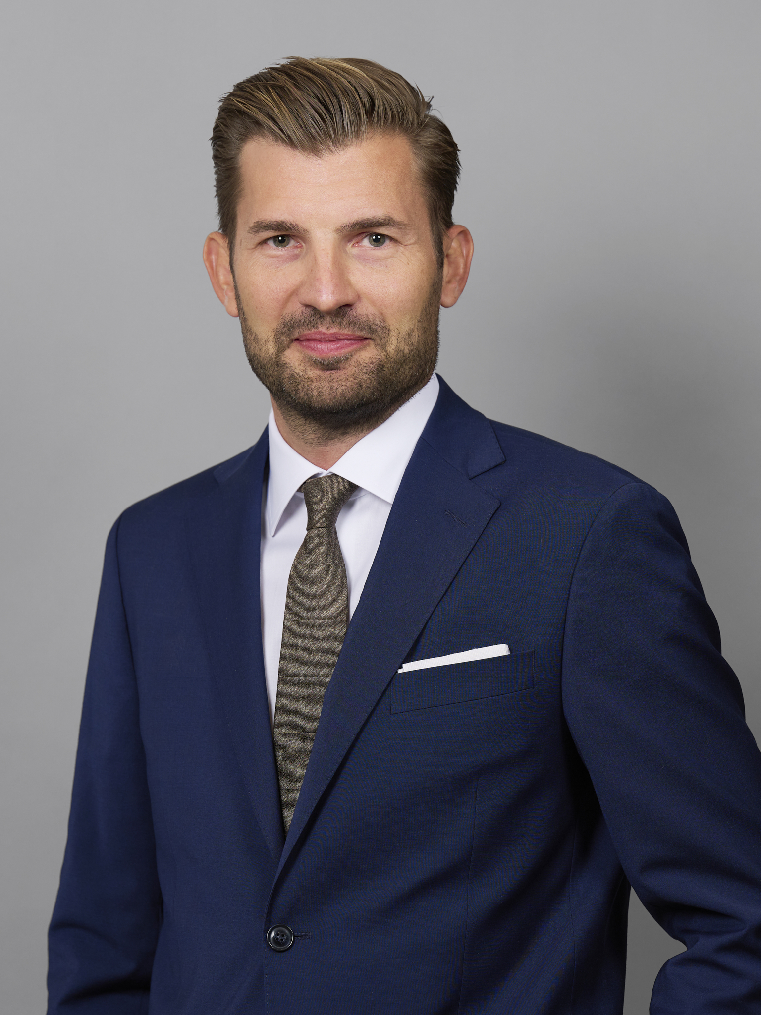 Kristoffer Hallin Veres, Senior Associate/Member of the Swedish Bar ...